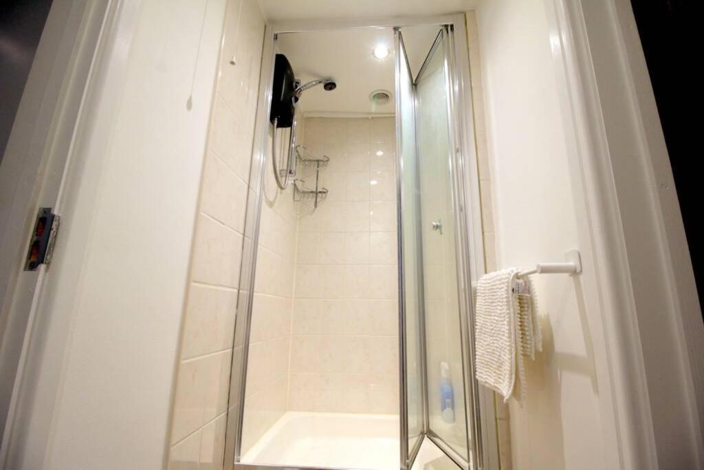 Pebbles Apartment By Air Premier Seaford Exterior foto
